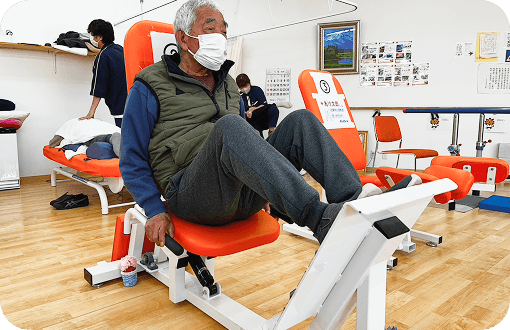 リハビリを行う利用者さまの様子